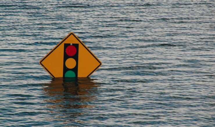 traffic light sign underwater